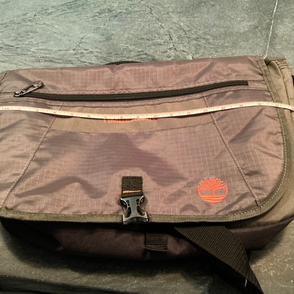 Timberland Khaki Green nylon canvas Messenger Bag, like new